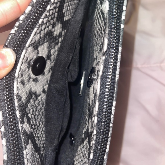 Aldo Crossbody Purse 🖤 - Picture 2 of 6